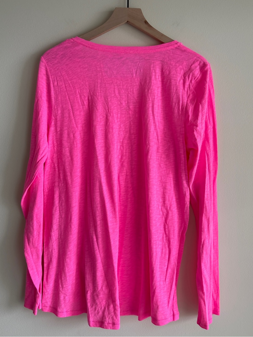 NWT Lilly Pulitzer Etta Long Sleeve Top XL Pink Prosecco Slub V-Neck Neon Tee - Picture 4 of 9